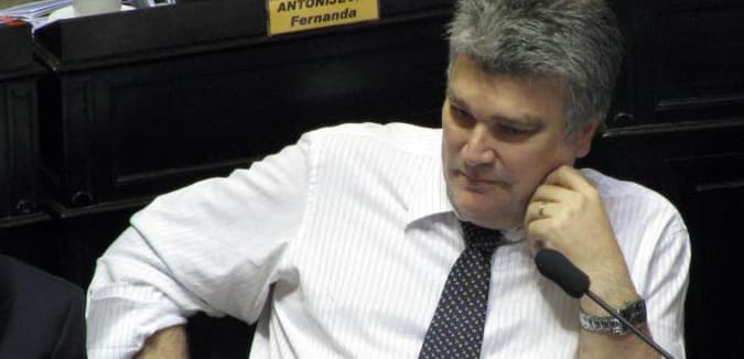 EL FAP TILDÓ AL 15D DE SCIOLI DE “TOTALITARIO" Y DE "ABSOLUTISTA”