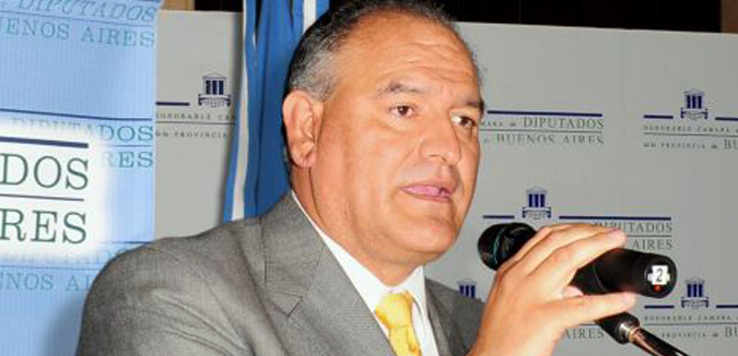 La intención de prorrogar el presupuesto evidencia las internas del peronismo