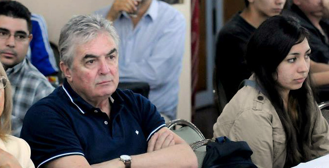 El GOBIERNO PRETENDE TAPAR EL SOL CON LAS MANOS