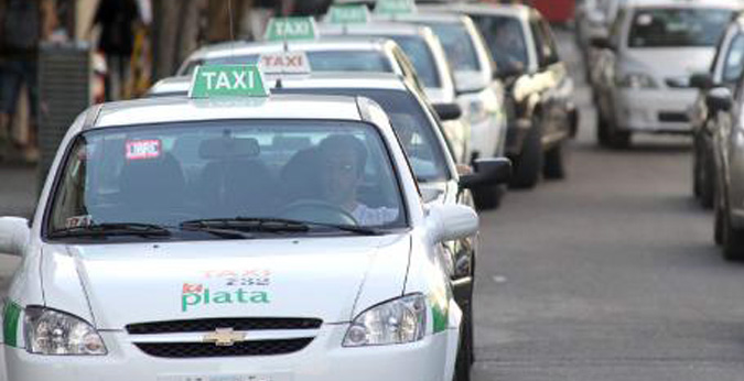 PROLIFERACIÓN DE TAXIS TRUCHOS
