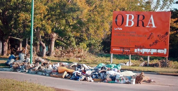 A UN AÑO DE LA TRAGEDIA EL AGUA SIGUE CAYENDO