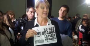 A UN AÑO DE LA TRAGEDIA EL AGUA SIGUE CAYENDO