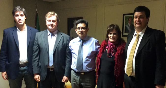 DIPUTADOS AZULEÑOS SE REUNIERON CON EL MINISTRO ARLÍA POR " LA ISIDORA''