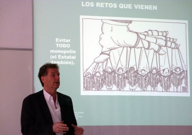 UNIVERSIDAD COMPLUTENSE DE MADRID