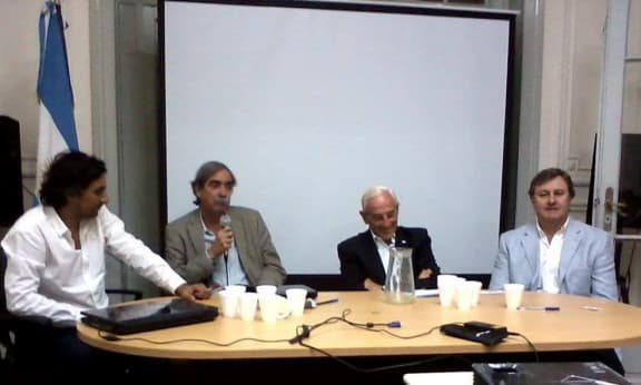 JÓVENES DEL FRENTE AMPLIO UNEN SE PREPARAN PARA GOBERNAR LA ARGENTINA