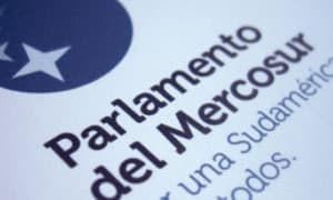 STOLBIZER: "SI LA PRESIDENTA QUIERE PRESENTARSE AL PARLAMENTO DEL MERCOSUR, DEBERIA RENUNCIAR A LOS FUEROS POR ANTICIPADO Y MOSTRAR SU CASA Y SUS BIENES"