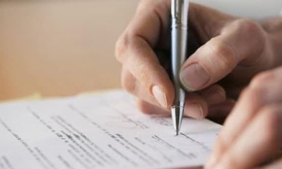 EL GOBERNADOR SCIOLI SE NIEGA A PRESENTAR PÚBLICAMENTE SU DECLARACIÓN DE BIENES