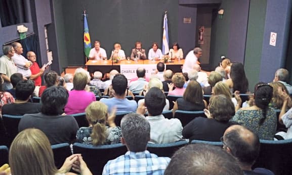 STOLBIZER Y MICHELI DISERTARON EN JUNÍN