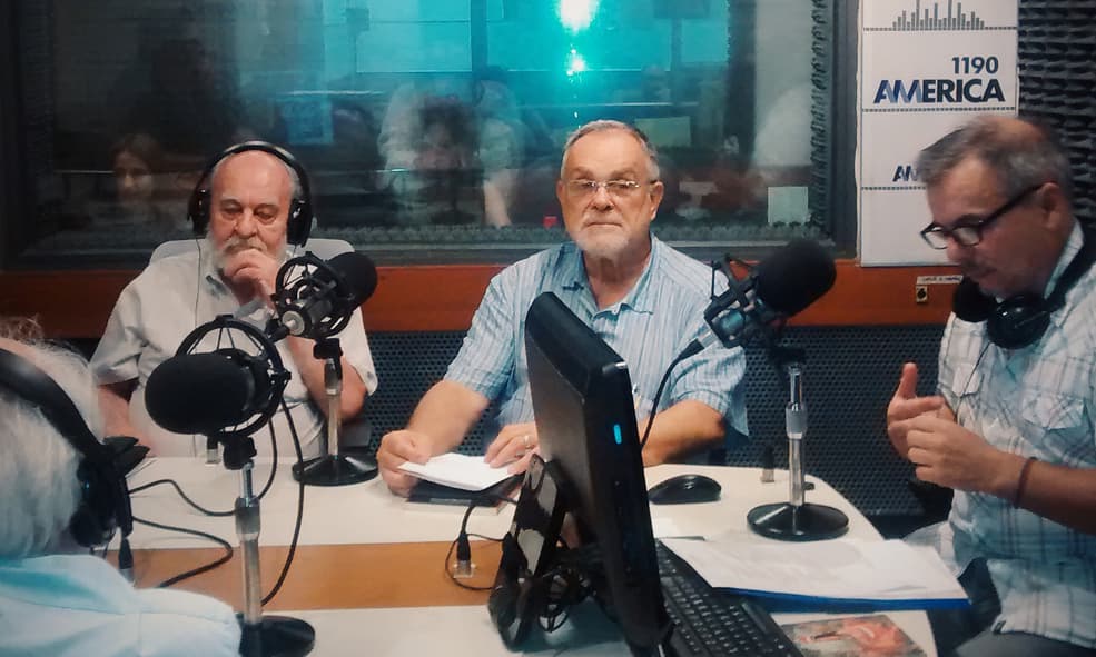 MARGARITA STOLBIZER EN SANTOS Y PECADORES POR RADIO AMÉRICA 27/05/2015