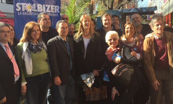 STOLBIZER EN CAMPAÑA PRESENTÓ "500 MESAS MARGARITA PRESIDENTA"