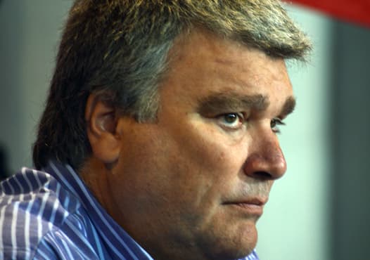 UN PAPELÓN IRRESPONSABLE DEL MAL PERDEDOR