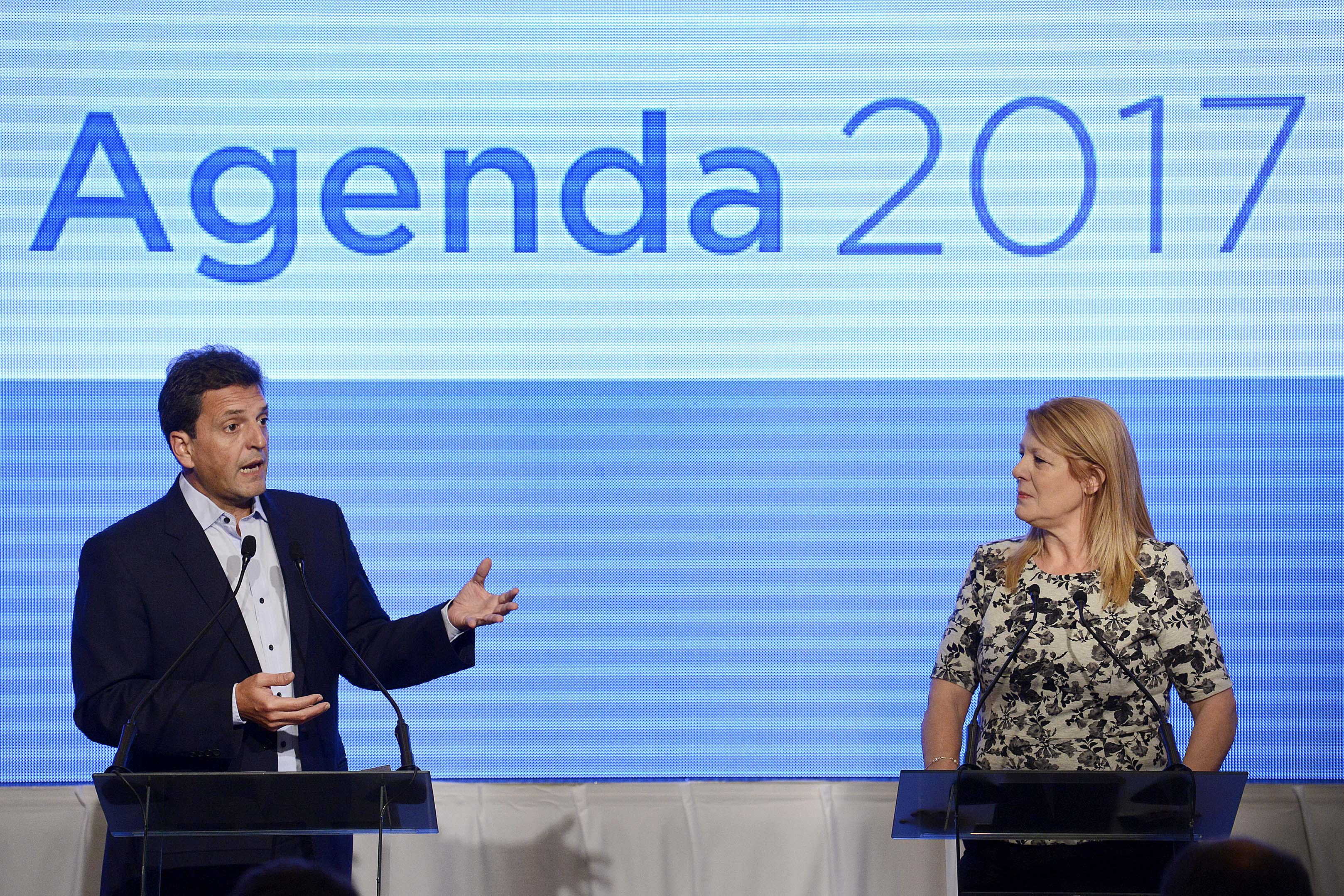 STOLBIZER Y MASSA PRESENTARON LA AGENDA PARA 2017