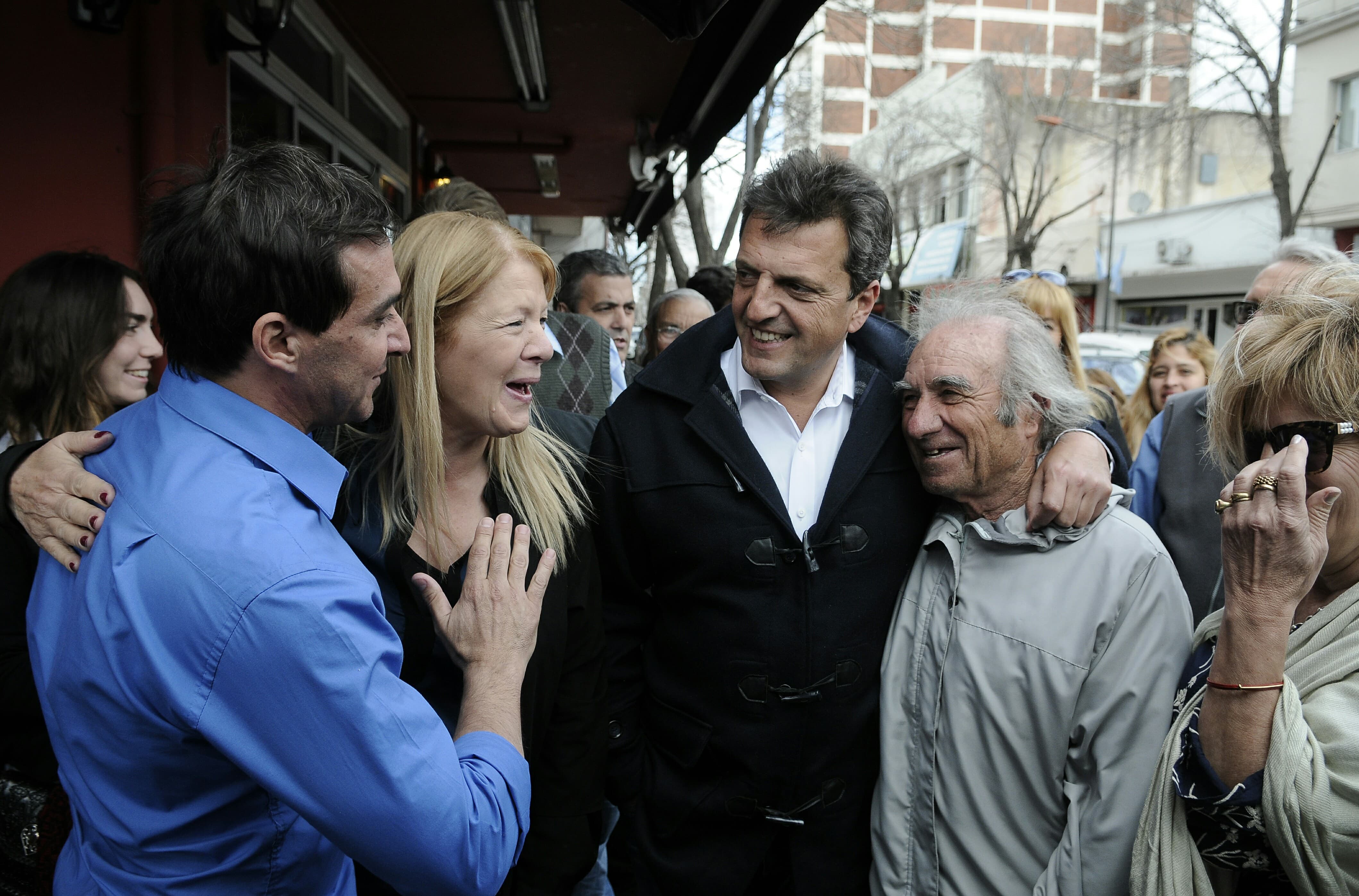 Los candidatos a senadores de 1 País margarita Stolbizer y Sergio Massa estuvieron hoy en Salto.