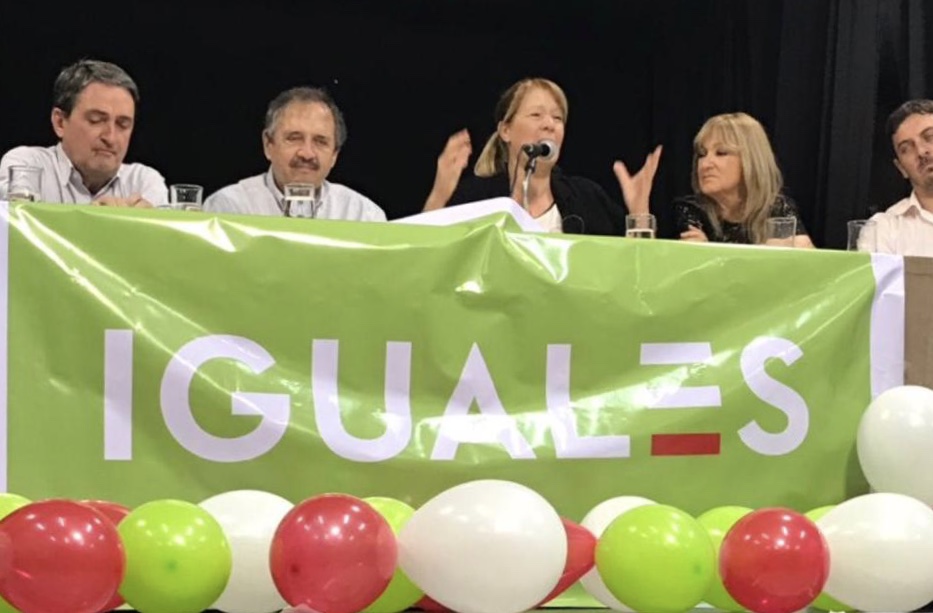 MARGARITA STOLBIZER Y RICARDO ALFONSIN EN NEUQUEN