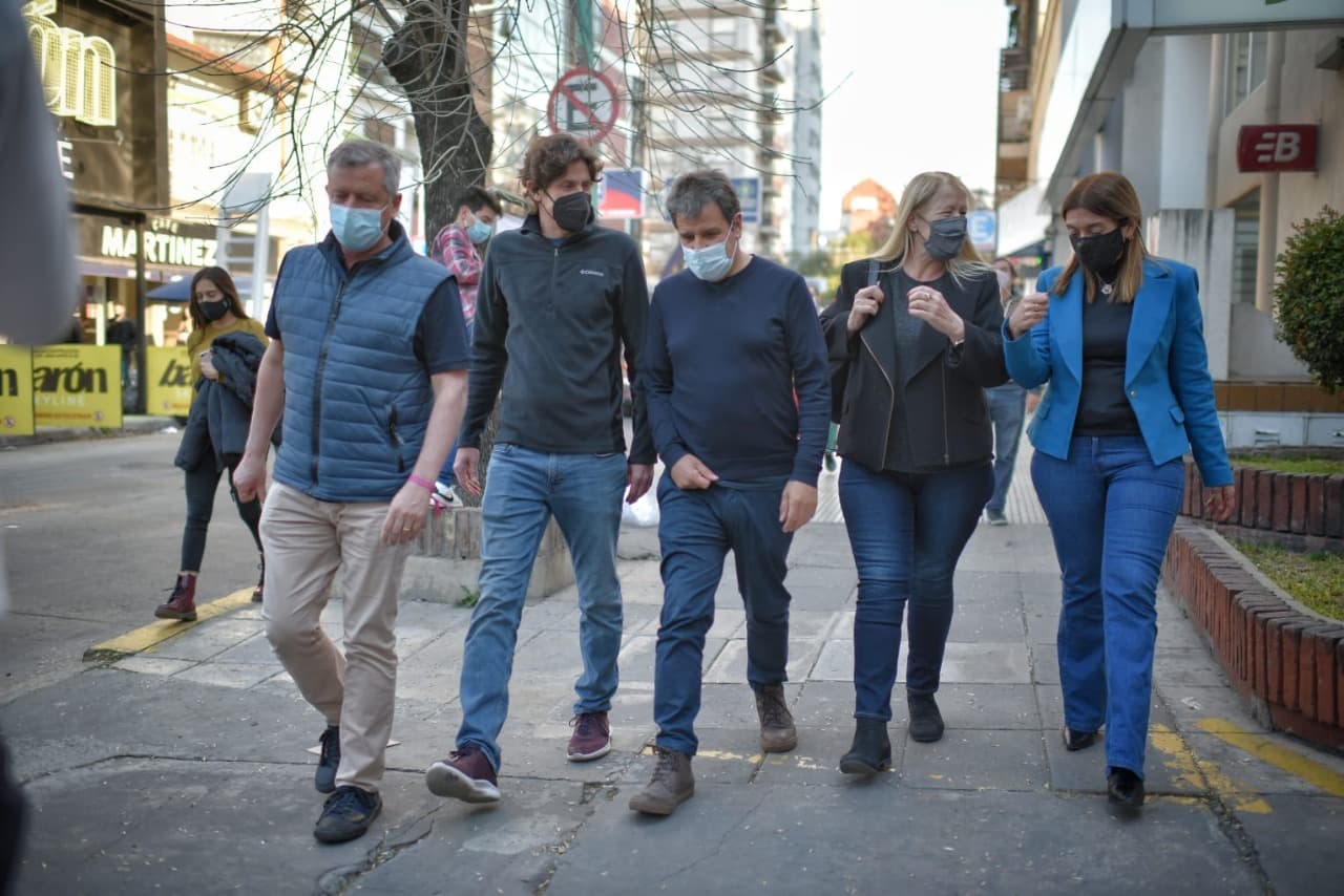 MANES SE MOSTRÓ EN EL CONURBANO CON LOUSTEAU, STOLBIZER, MONZO Y TAVELLA
